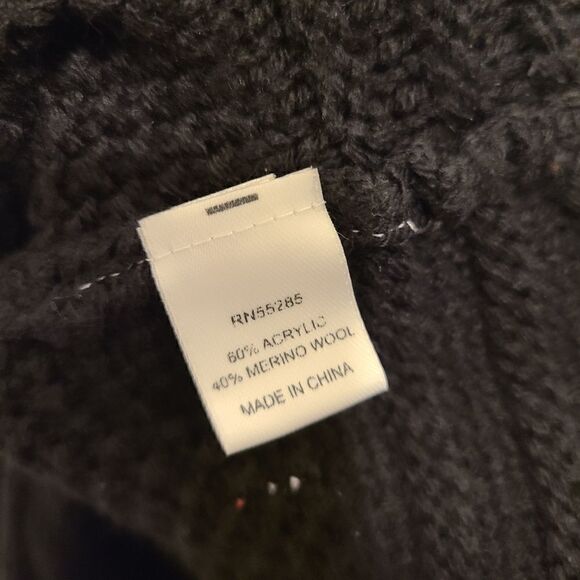 Express Knit Black Top - Picture 6 of 8